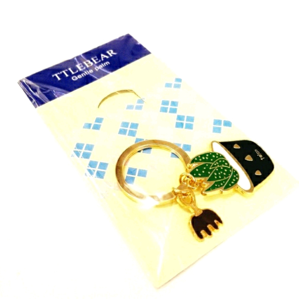 Enamel cactus key charm - Picture 2 of 2